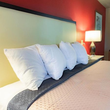 Spencer Inn & Suites Luaran gambar