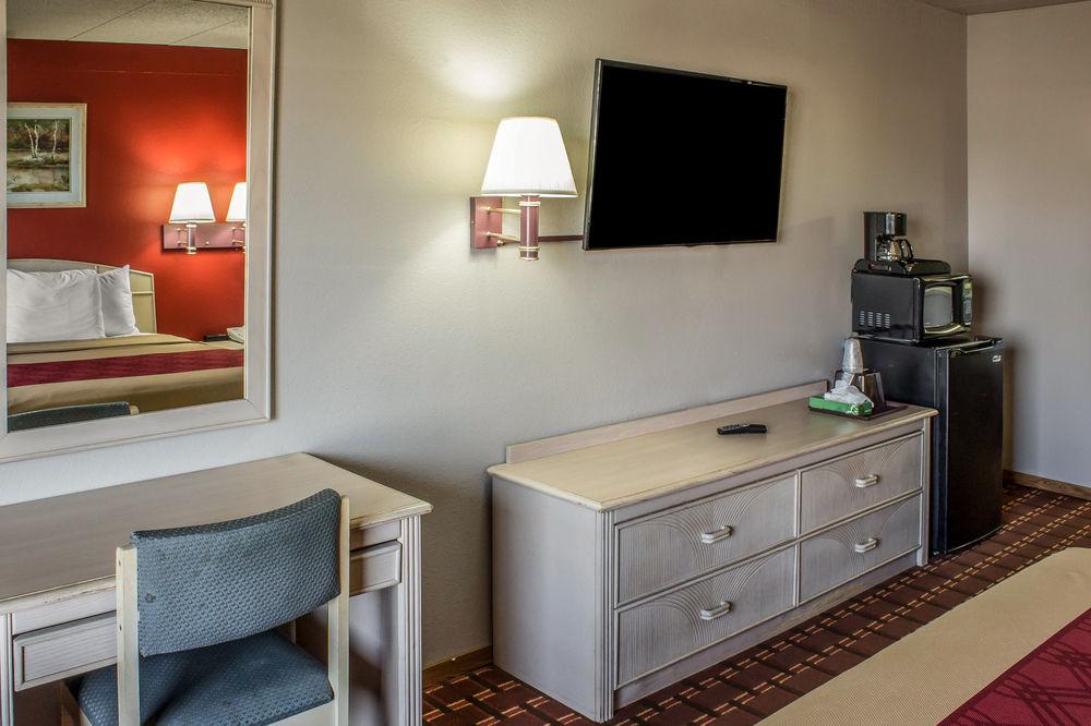Spencer Inn & Suites Luaran gambar