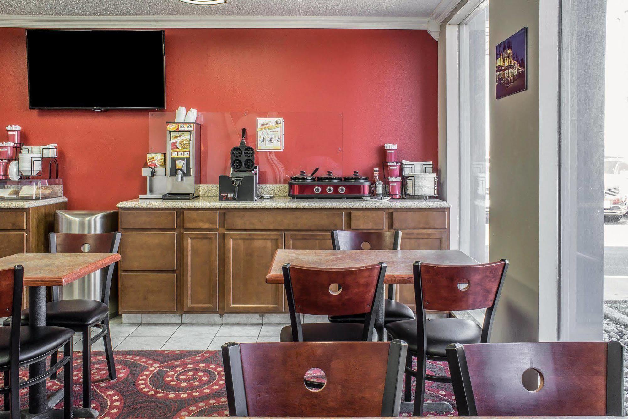 Spencer Inn & Suites Luaran gambar