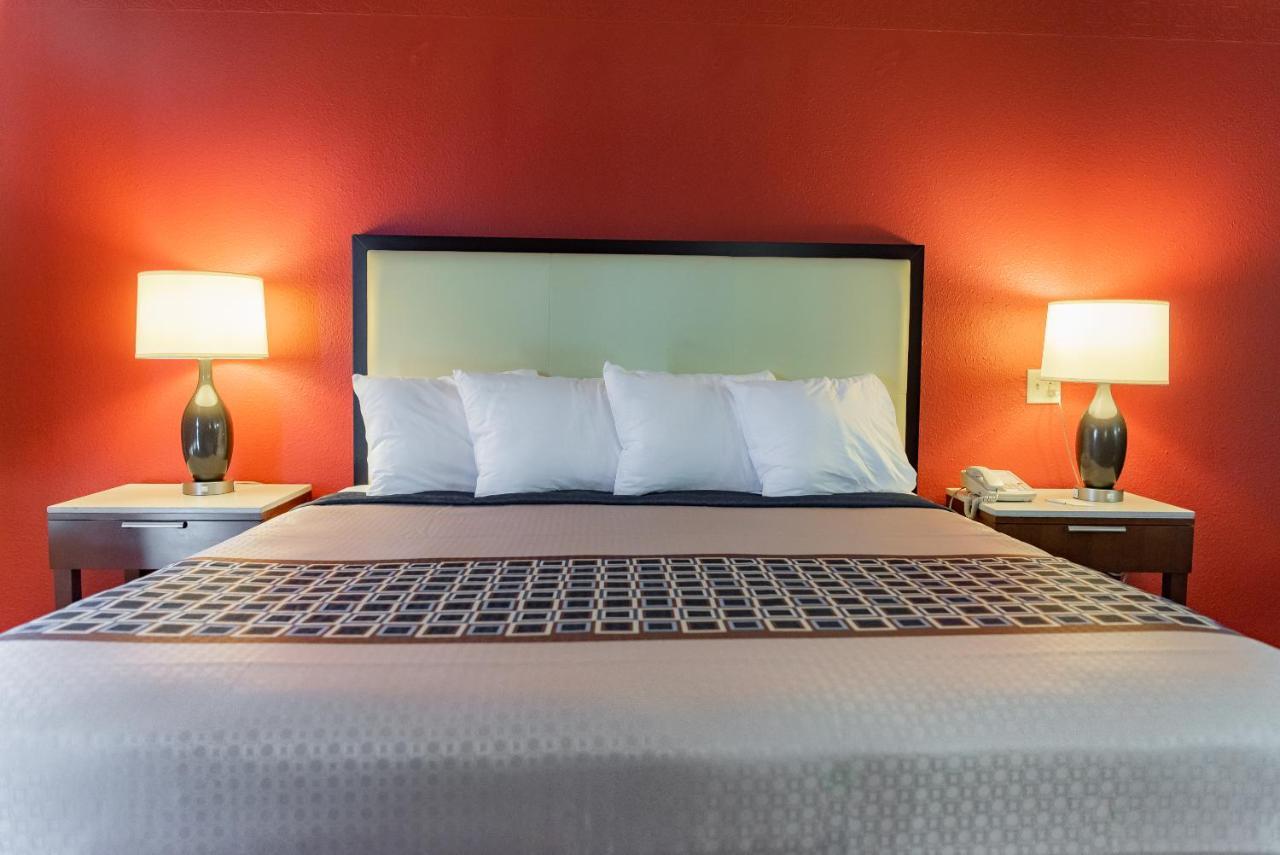 Spencer Inn & Suites Luaran gambar